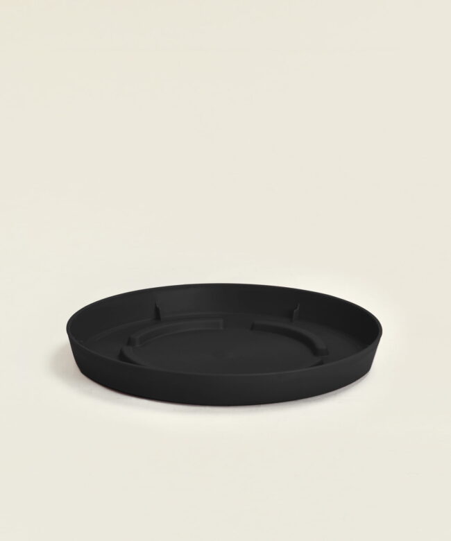 Πιάτο για κασπώ Brile μεγάλο πλαστικό σε χρώμα midnight black 28εκ.